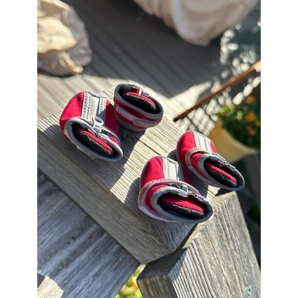 Qumy Red Boots
Size 2 - Picture 3 of 7